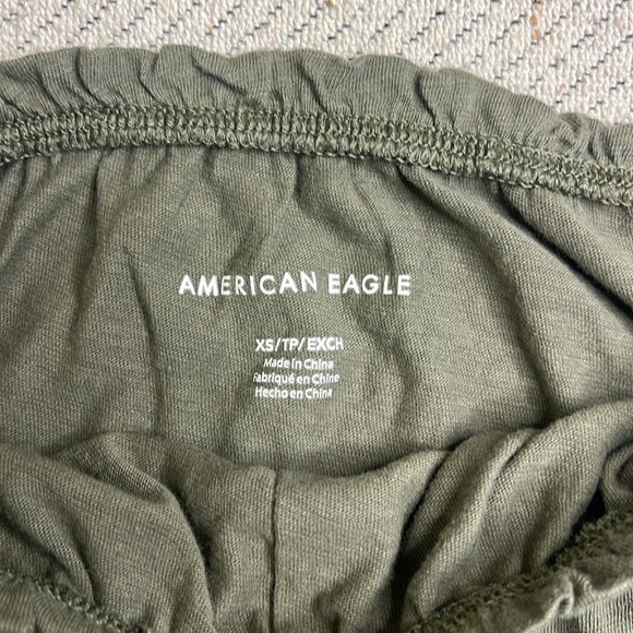 American Eagle Outfitters Green off shoulder short Sleeve Crop top size XS, NWT - Picture 5 of 11